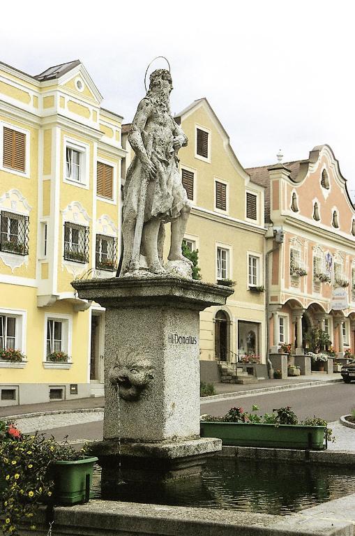 Hotel Sammer Neufelden 外观 照片